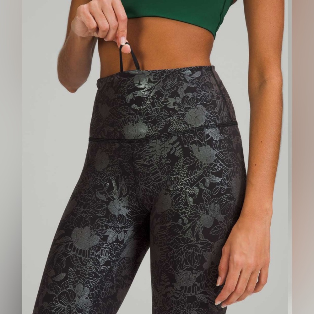 NWOT Lululemon Wunder Train High-Rise Tight Foil
Logo Flourish Black Iri… - Picture 1 of 6